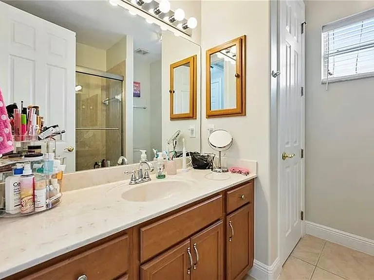19396 La Serena Dr — Photo 23