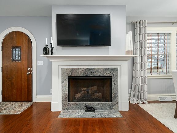 5th image of 860 Chelsea Ave