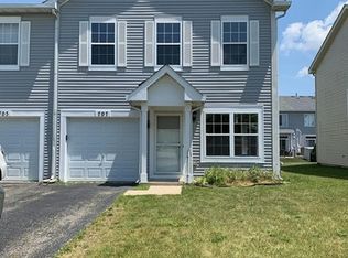 707 S Shannon Dr, Romeoville, IL 60446