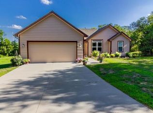 34123 W 87th St, De Soto, KS 66018