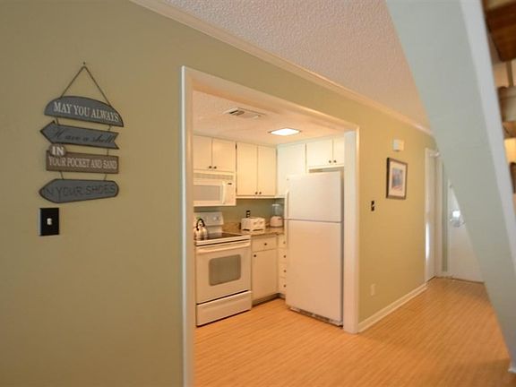 2nd image of 629 Bayou Dr