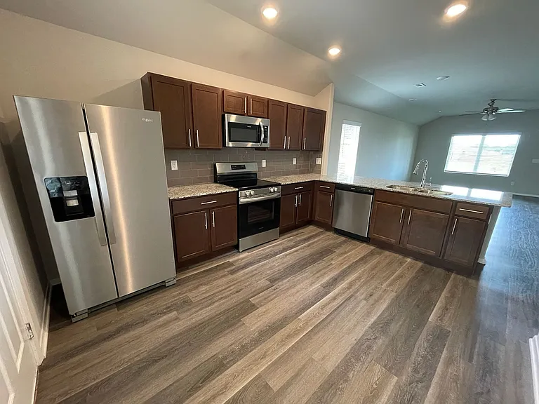 2440 N Raven Ln — Photo 15