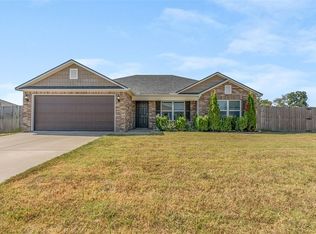 825 NW 67th Ave, Bentonville, AR 72713