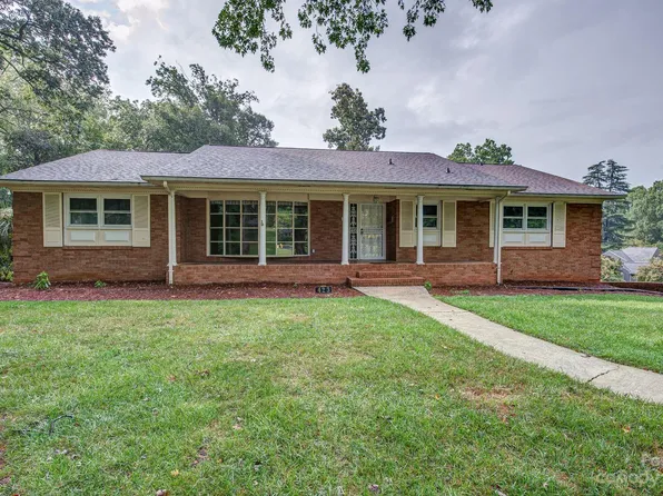 423 Manning Dr, Charlotte, NC 28209