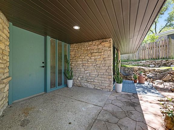 4th image of 8719 Tallwood Dr