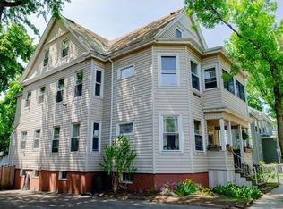 98 Oxford St, Somerville, MA 02143