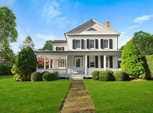 49 S Main St, Southampton, NY 11968