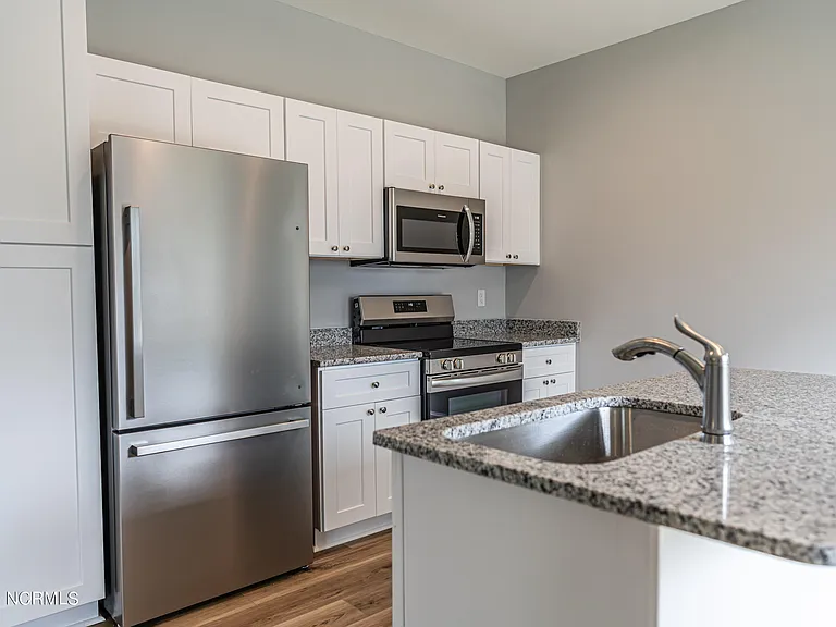 1060 W New York Ave — Photo 6