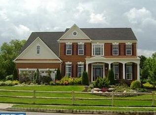 908 Mannington Dr, Williamstown, NJ 08094