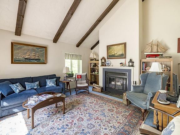 5th image of 401 Colonial Dr Unit 11