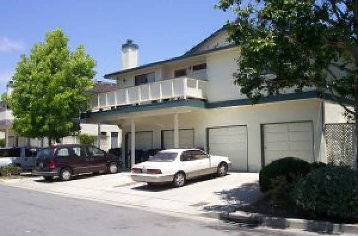 1st image of 216 Silver Leaf Dr APT A