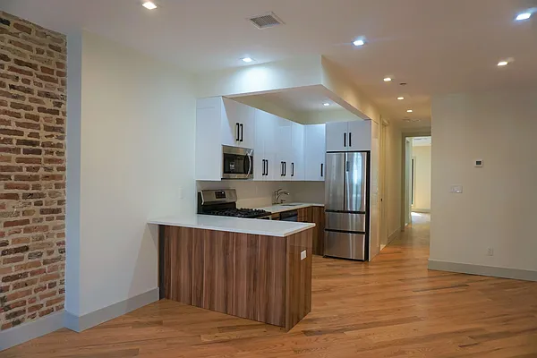 Rented by Prime Homes Management | media 29