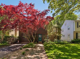 2724 Simpson St, Evanston, IL 60201