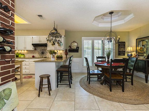 4th image of 6405 Cromwell Dr