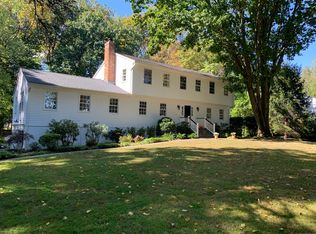 9 Mallard Ln, Westport, CT 06880