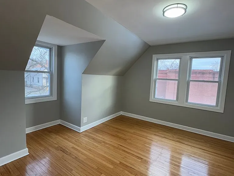 18320 Morris Ave — Photo 10