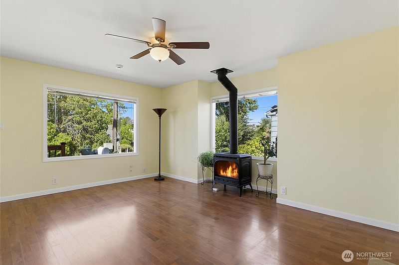 3rd image of 5628 N 45th Street