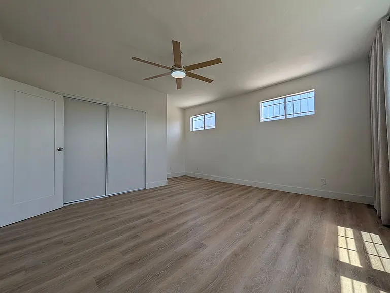 300 N Bonnie Brae St #302 — Photo 13