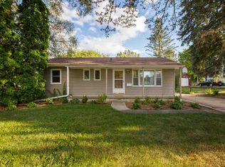 1628 E Mitchell Ave, Waterloo, IA 50702