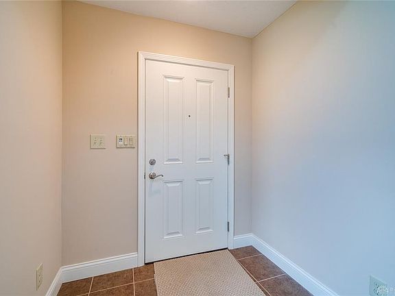 5th image of 64 Scarborough Village Dr