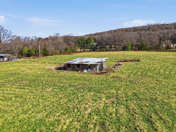 3rd image of 640 Dotson Cemetery Rd