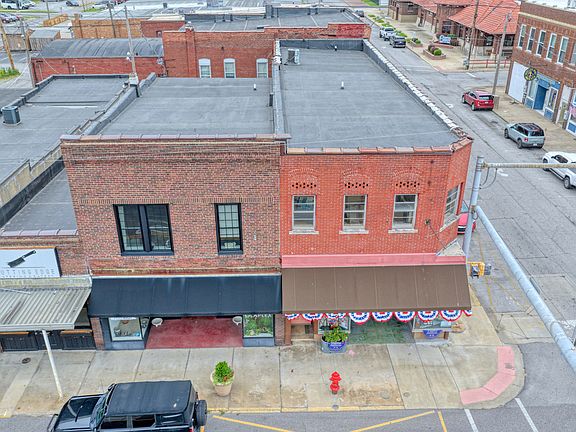 3rd image of 1302 & 1306 E Walnut St