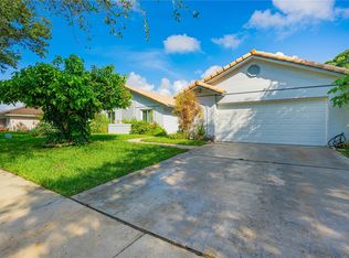 15841 Huntridge Rd, Fort Lauderdale, FL 33331