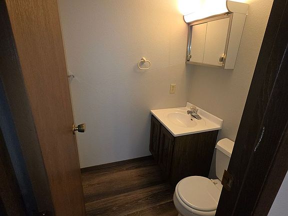 3rd image of 507 Elm Ave #2
