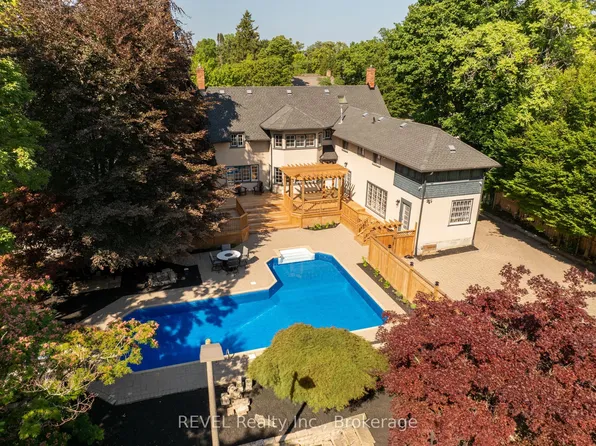 166 Queen St, Niagara On The Lake, ON L0S 1J0
