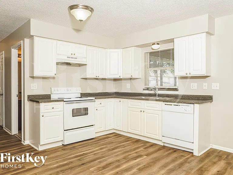 14500 Ransom Ave — Photo 7