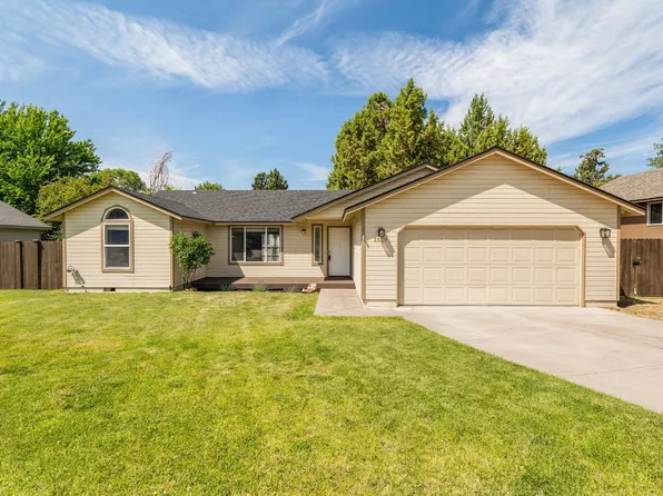 2529 NE Moonlight Dr, Bend, OR 97701