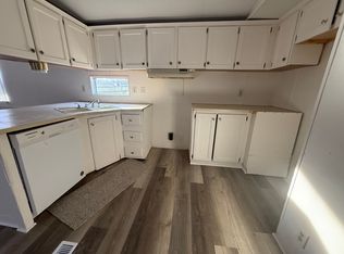 7 Rockwood Cir, Lake Ozark, MO 65049