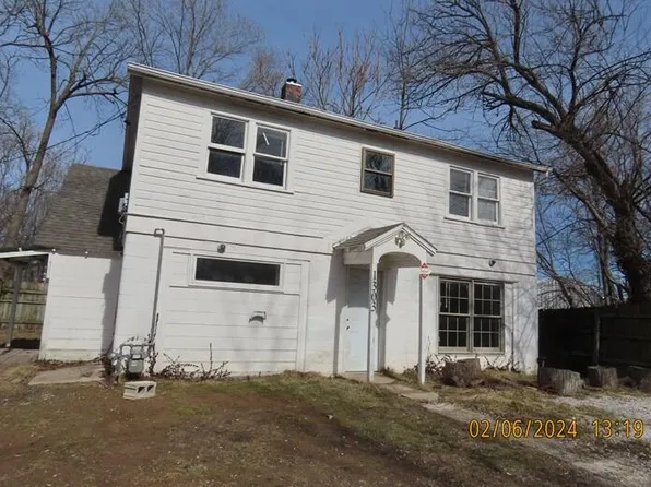 1303 E Blaine Street, Springfield, MO 65803