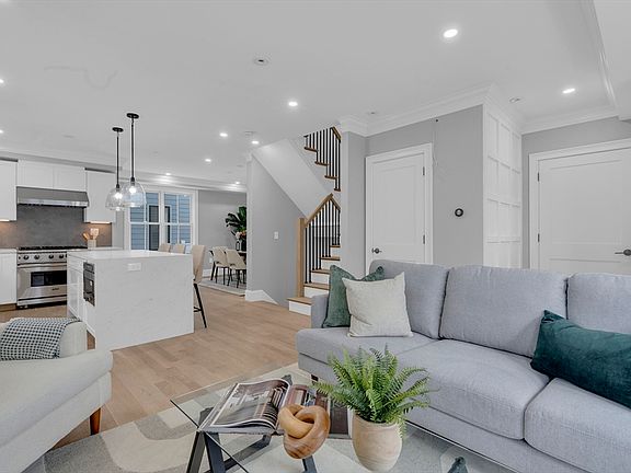 5th image of 35 Tremont St #A