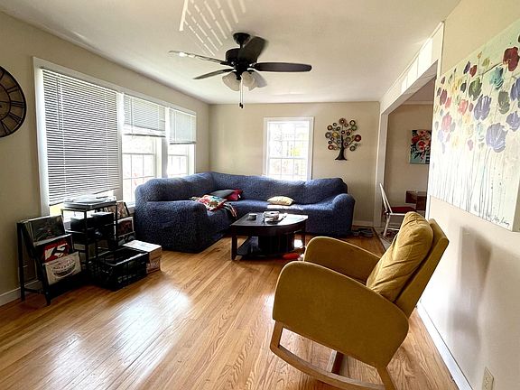 2nd image of 115 Calvert Dr