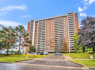 4 Kings Cross Rd #1008, Brampton, ON L6T 3X8