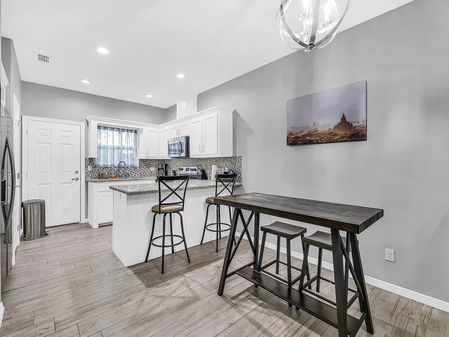 2100 Harrison St — Photo 3