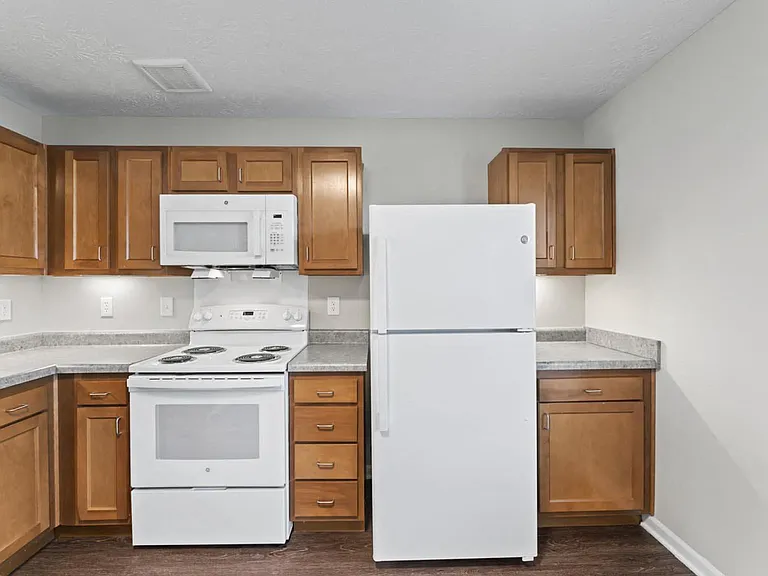 Pebble Village Townhomes — Photo 6