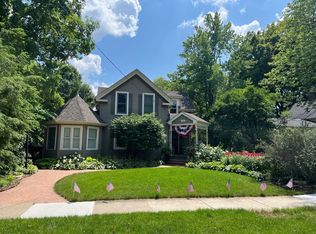 514 1st St, Batavia, IL 60510