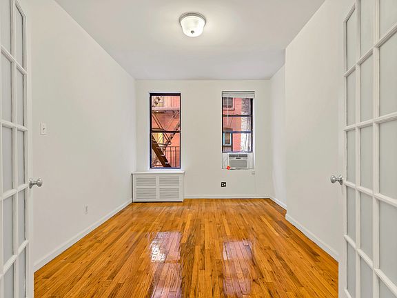 4th image of 358 W 45th St APT 1D