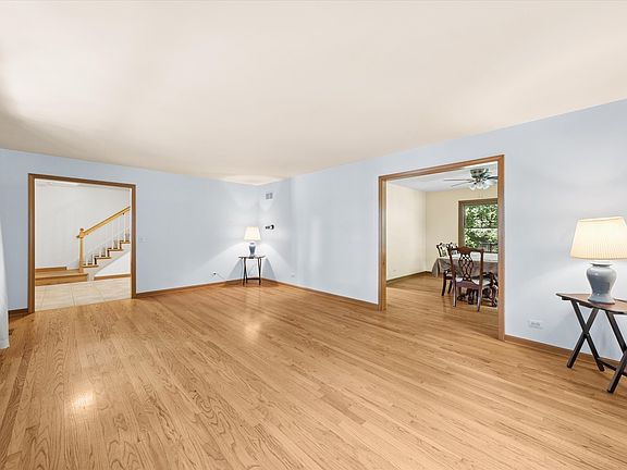 5th image of 6N115 Riverside Dr