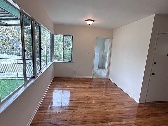5th image of 2232 N Beachwood Dr APT 18