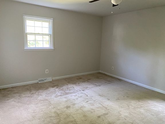 4th image of 715 Scott Dr