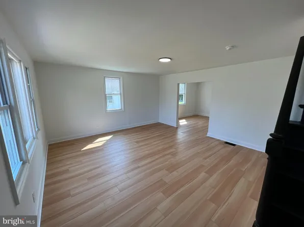 2533 Green St, Chester, PA 19013