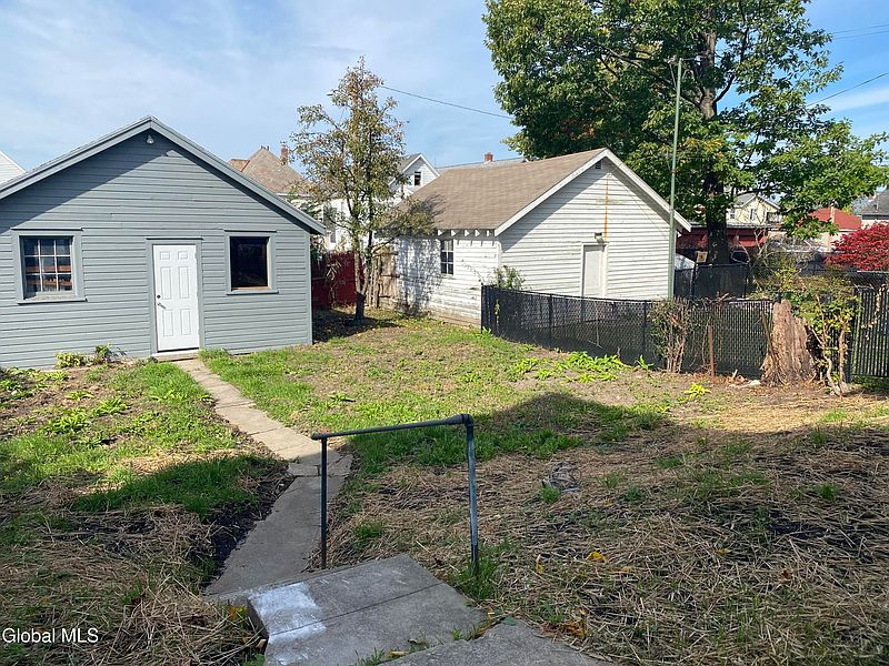 5th image of 1755 Avenue B