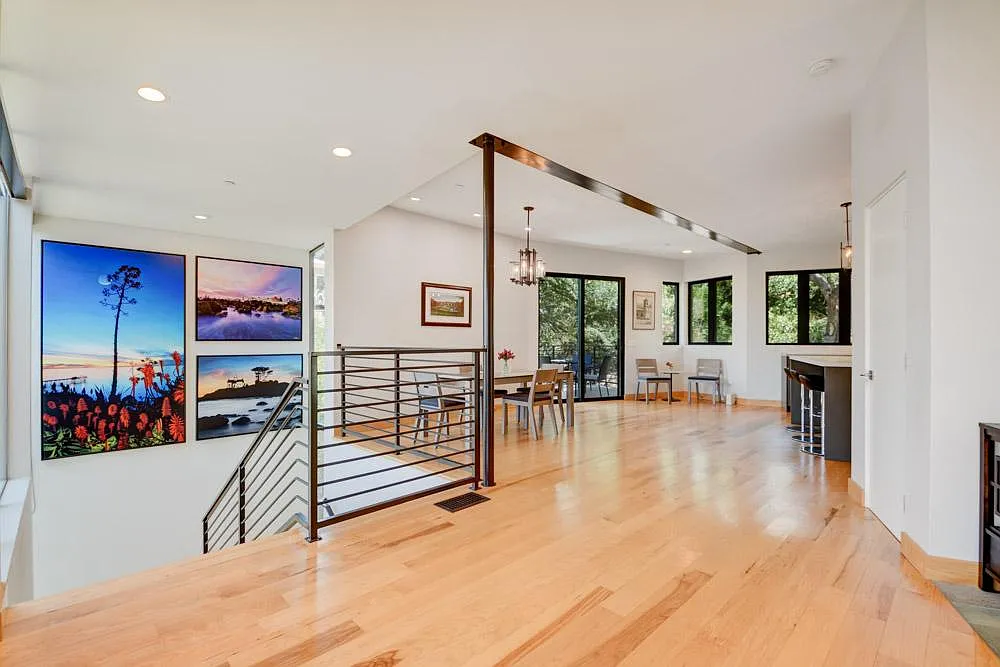 3 bed, 2.5 bath, 2200 sqft, $6,000 — Photo 4
