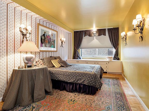 5th image of 201 W 72nd St APT 5E