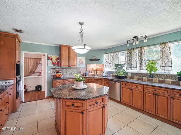 5388 WOODCREST Road, Jacksonville, FL 32205