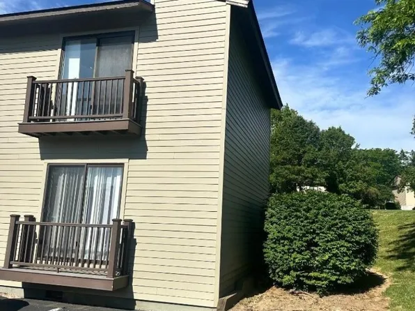 1616 Spruce Hills Dr, Glen Gardner Boro, NJ 08826