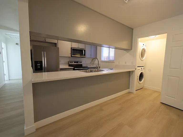 761 Almond St #B — Photo 2